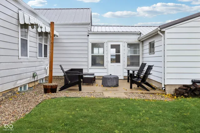 $379,000 | 7798 South County Road 950 East, Cloverdale, IN 46120