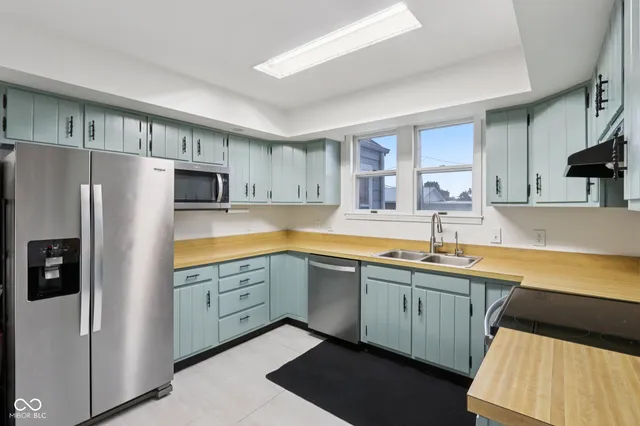 $379,000 | 7798 South County Road 950 East, Cloverdale, IN 46120