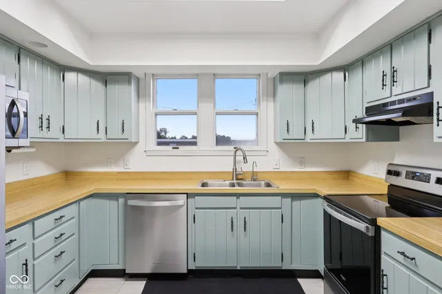 $379,000 | 7798 South County Road 950 East, Cloverdale, IN 46120