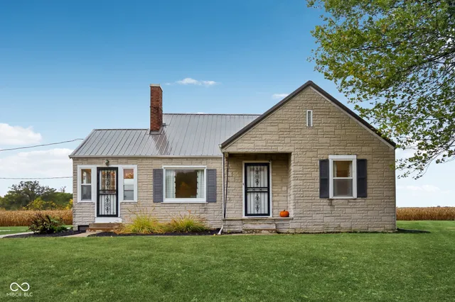 $379,000 | 7798 South County Road 950 East, Cloverdale, IN 46120