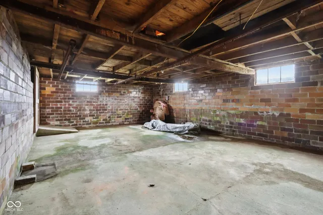 $369,900 | 7798 South County Road 950 East, Cloverdale, IN 46120