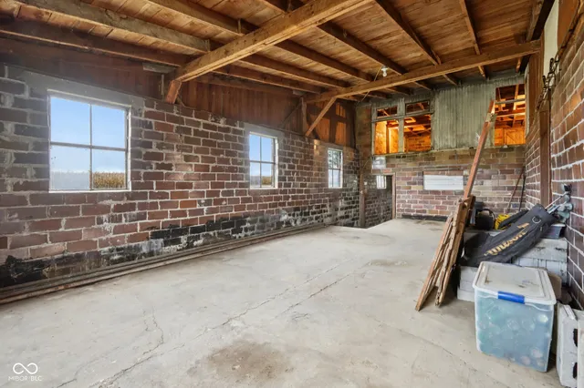 $379,000 | 7798 South County Road 950 East, Cloverdale, IN 46120