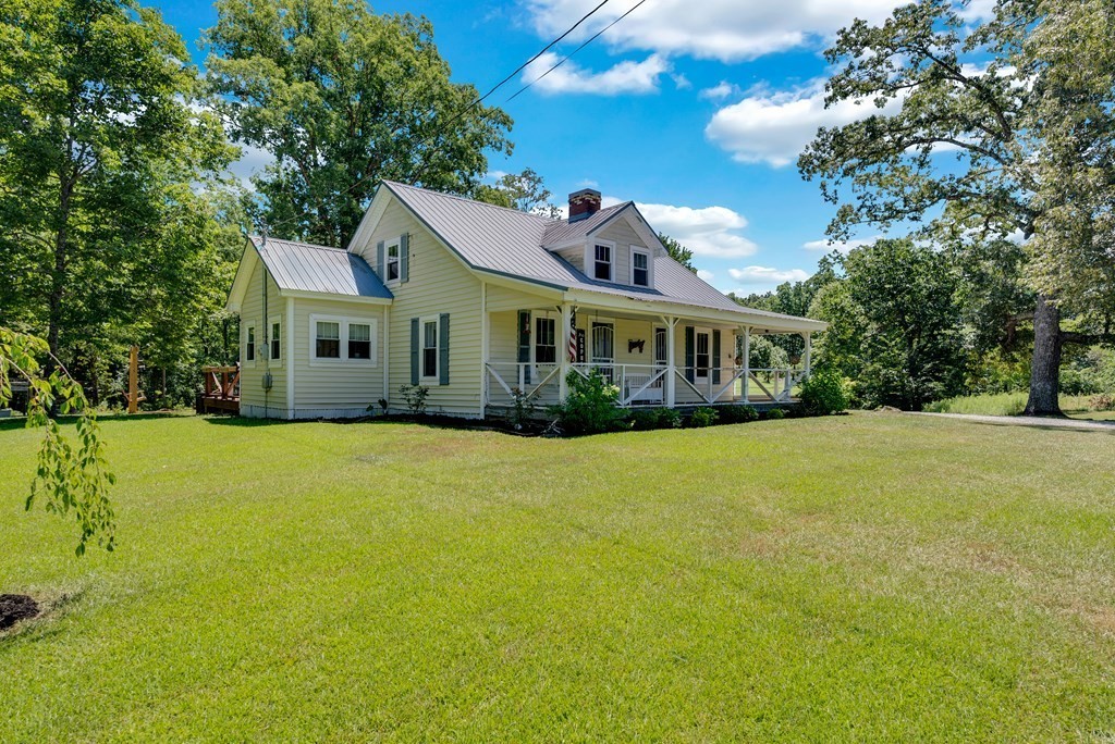 13593 Old Kentucky Road Walling, TN 38587 - Photo 2 of 30 a view of a house with swimming pool
