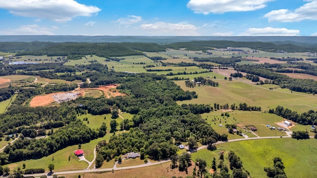 13593 Old Kentucky Road Walling, TN 38587 - Photo 26 of 30 an aerial view of ocean and residential houses