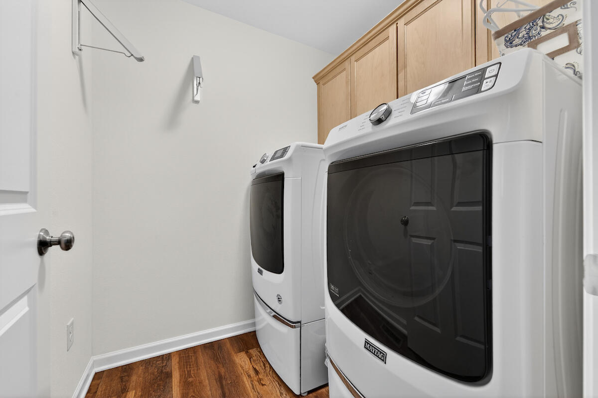 879 Amber Lane Port Washington, WI 53074 - Photo 14 of 29 Laundry room