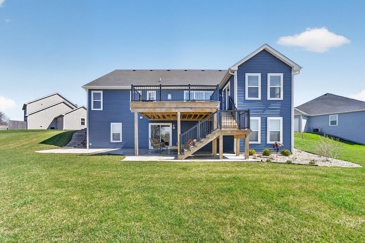 879 Amber Lane Port Washington, WI 53074 - Photo 26 of 29 Exterior entertaining space galore!