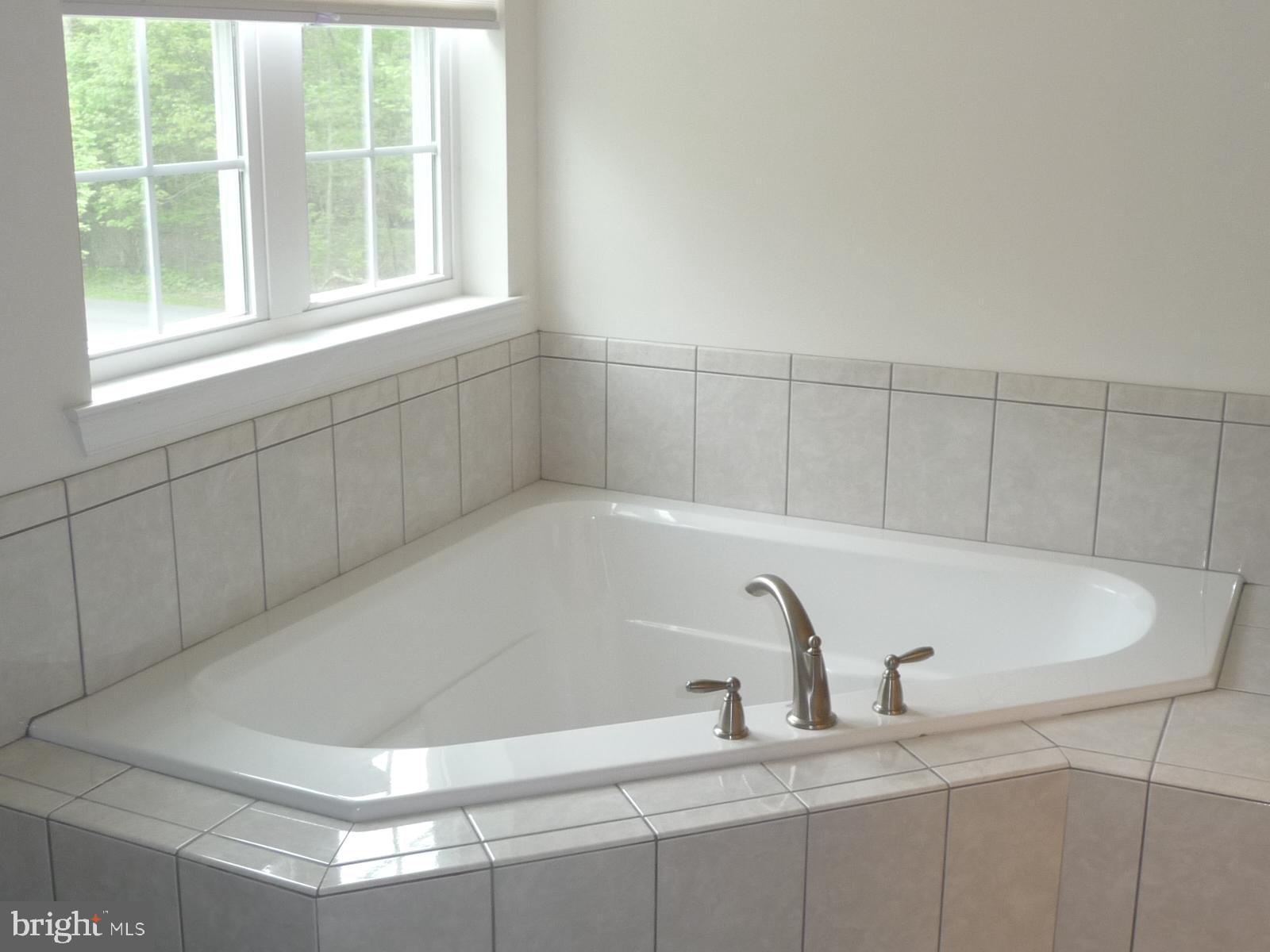 1848 Potomac Road Pasadena, MD 21122 - Photo 28 of 46 Master Bath