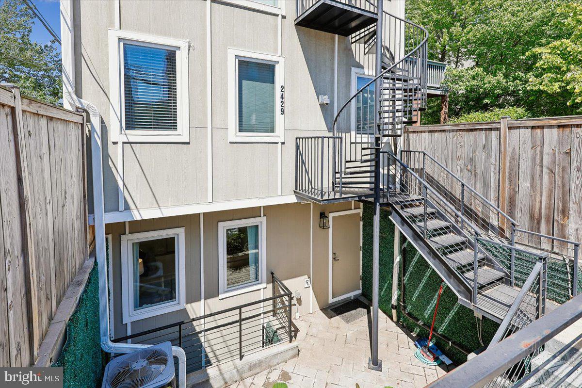2429 Ontario Road Northwest, Unit 2 Washington, DC 20009 - Photo 50 of 52