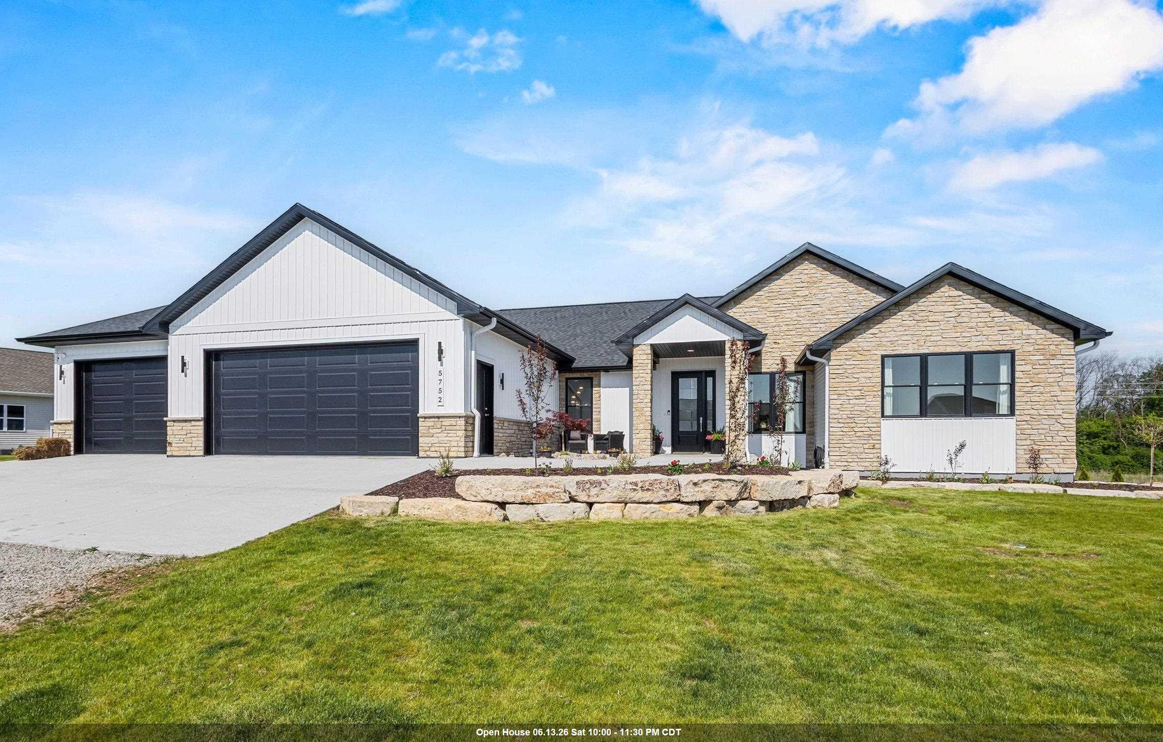 5752 North Sequoia Drive Appleton, WI 54913 - Photo 1 of 87