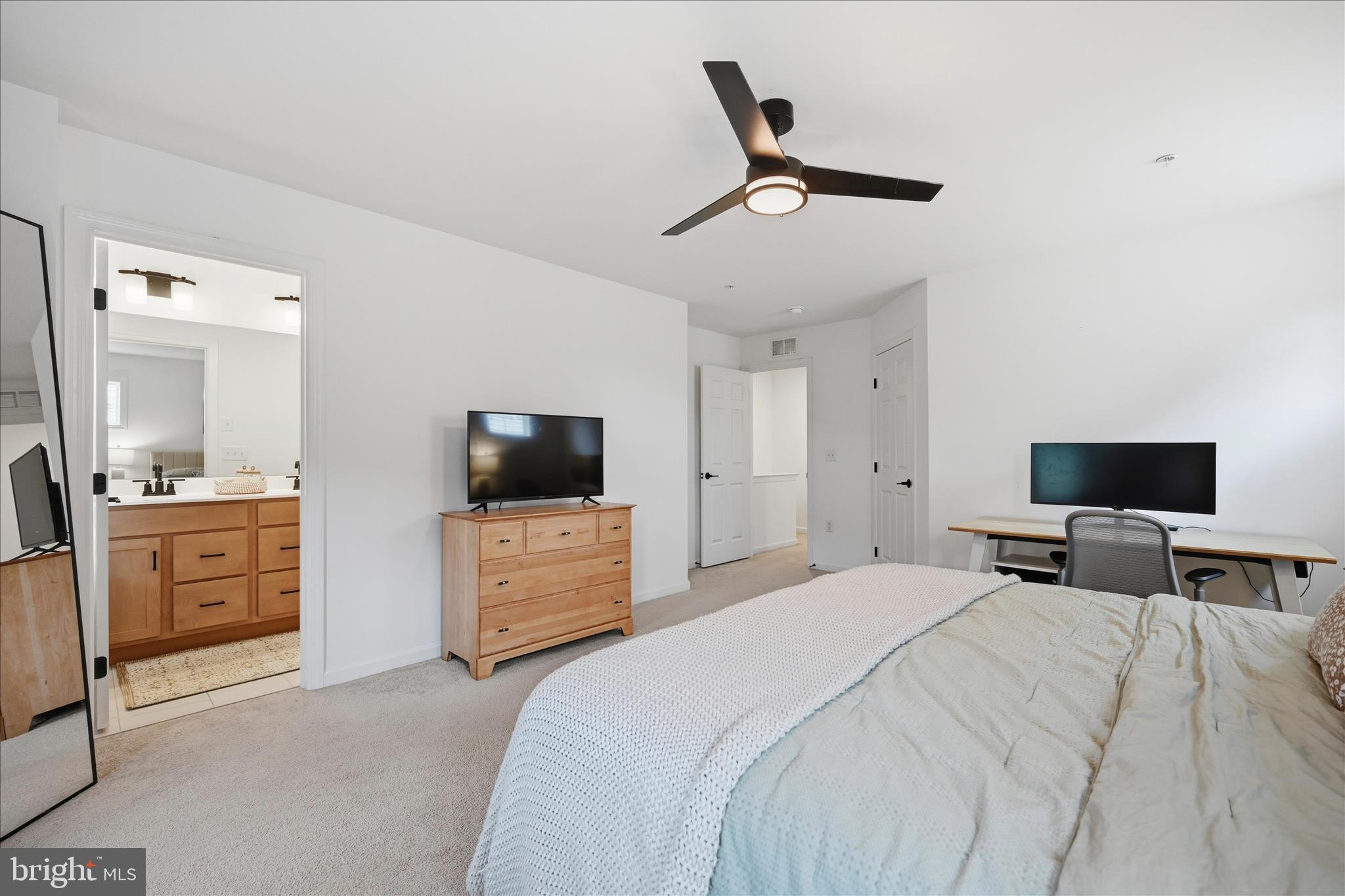 2481 Artesian Way Lancaster, PA 17601 - Photo 19 of 32 Primary Bedroom