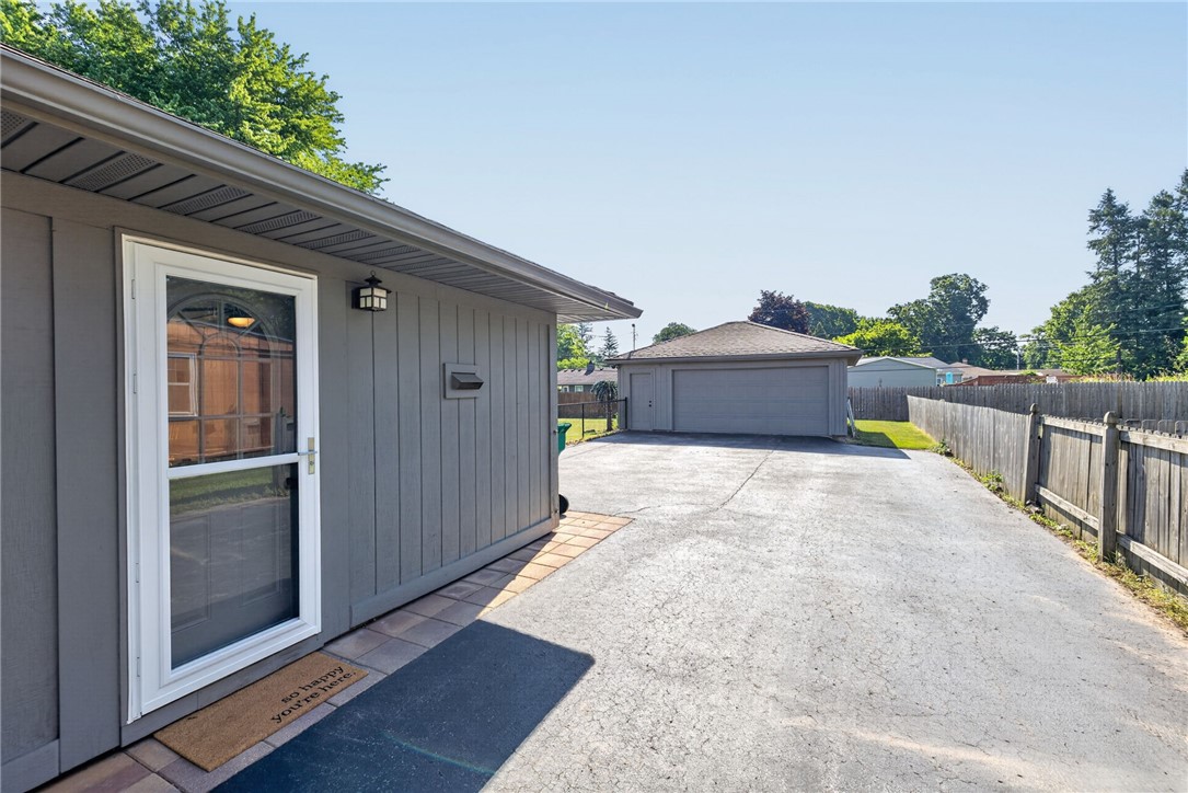 768 Dewitt Road Webster, NY 14580 - Photo 4 of 30