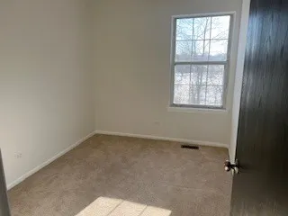 $2,200 | 415 Newbury Drive, Island Lake, IL 60042