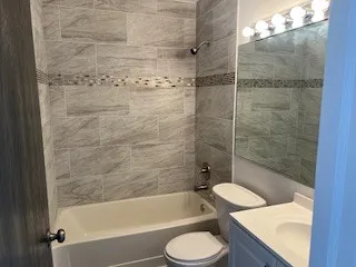 $2,200 | 415 Newbury Drive, Island Lake, IL 60042