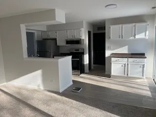 $2,200 | 415 Newbury Drive, Island Lake, IL 60042