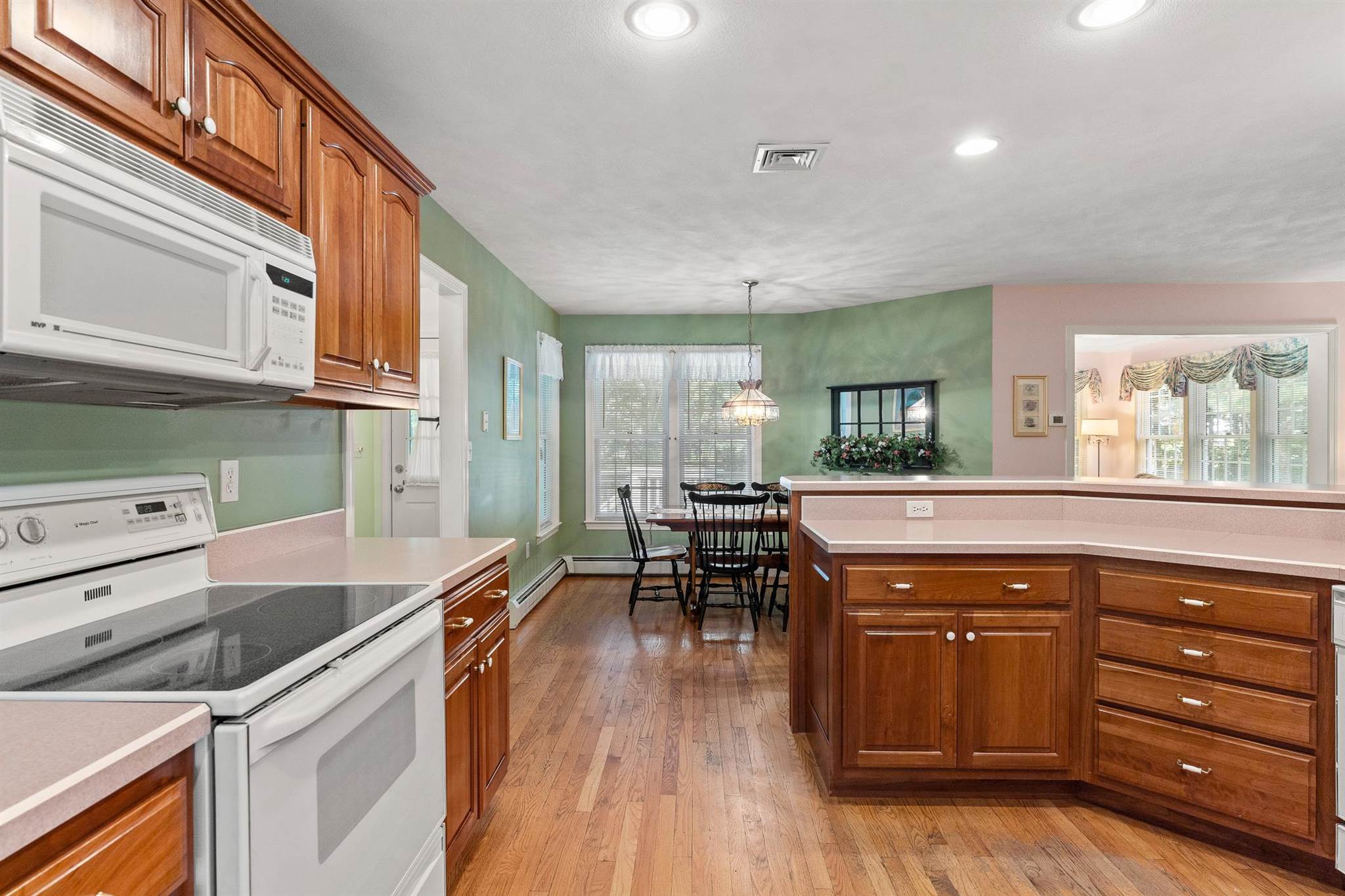 8 Bear Path Road Hampton, NH 03842 - Photo 15 of 39