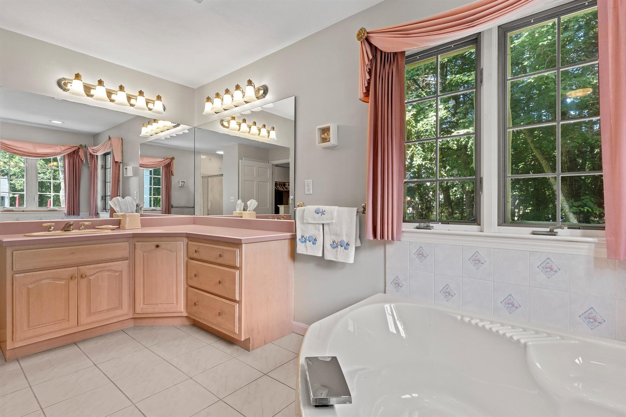 8 Bear Path Road Hampton, NH 03842 - Photo 23 of 39