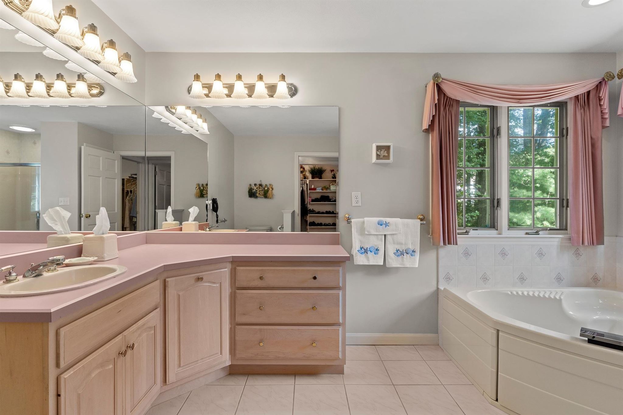 8 Bear Path Road Hampton, NH 03842 - Photo 24 of 39