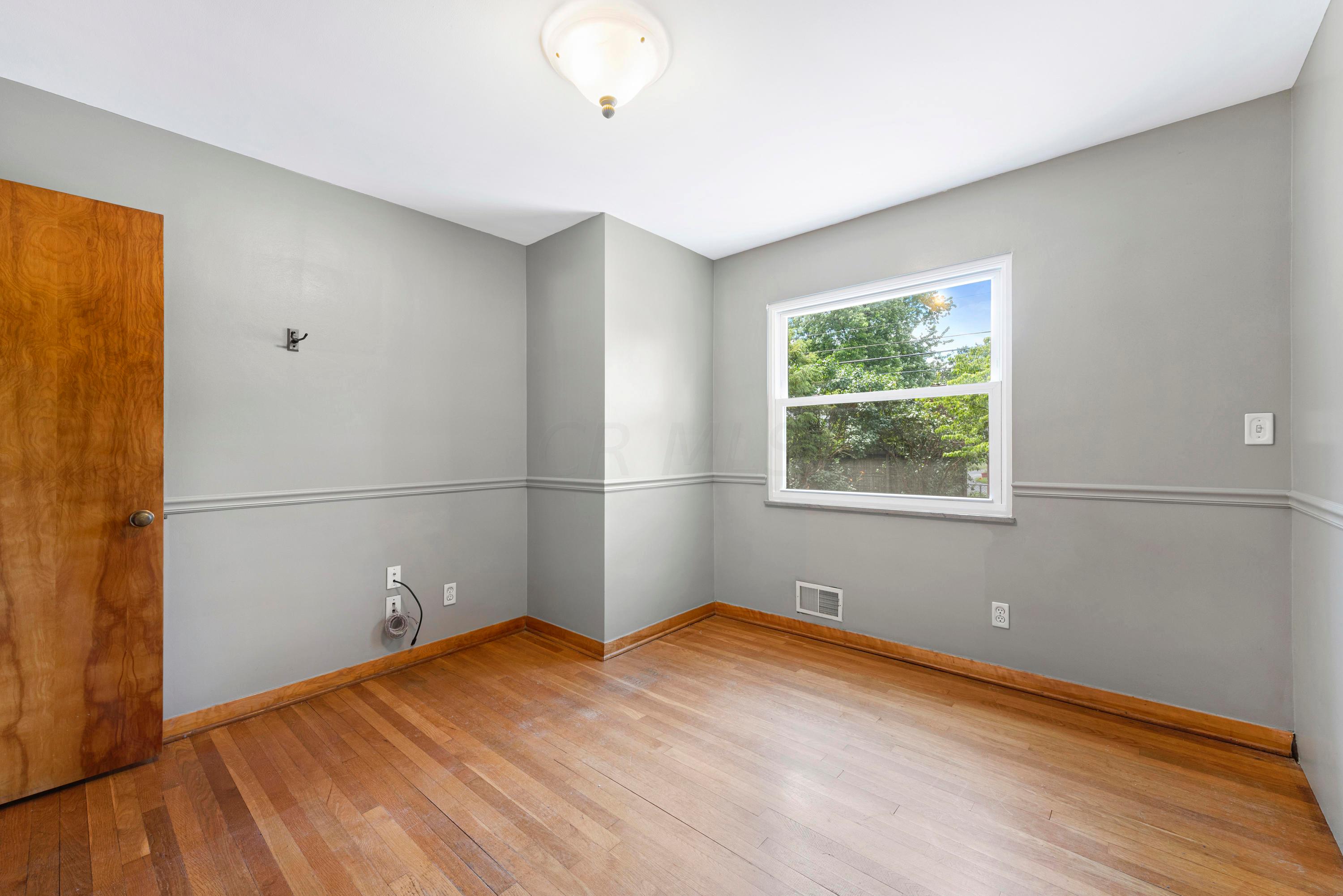 2737 Shrewsbury Road Columbus, OH 43221 - Photo 19 of 33