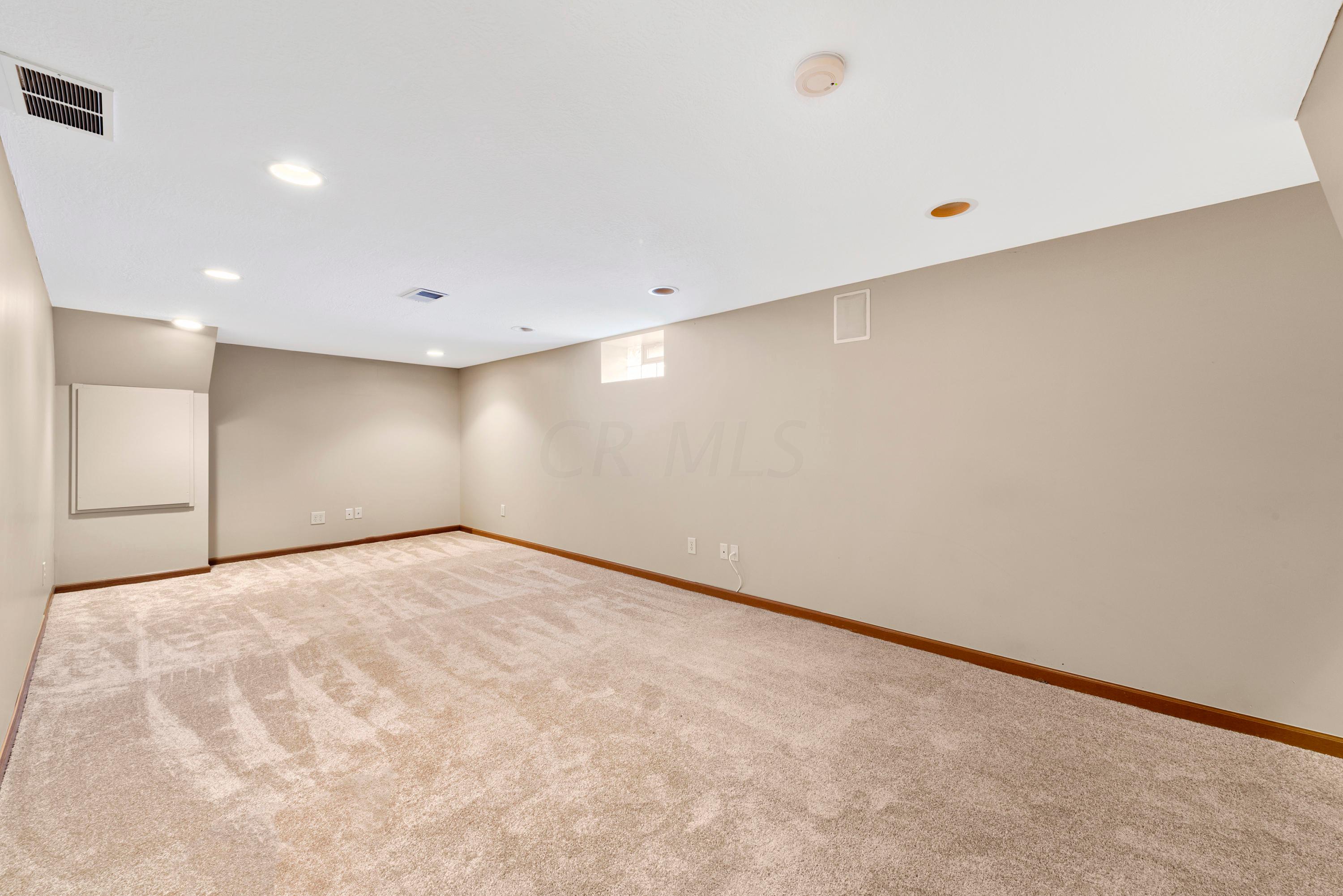 2737 Shrewsbury Road Columbus, OH 43221 - Photo 25 of 33