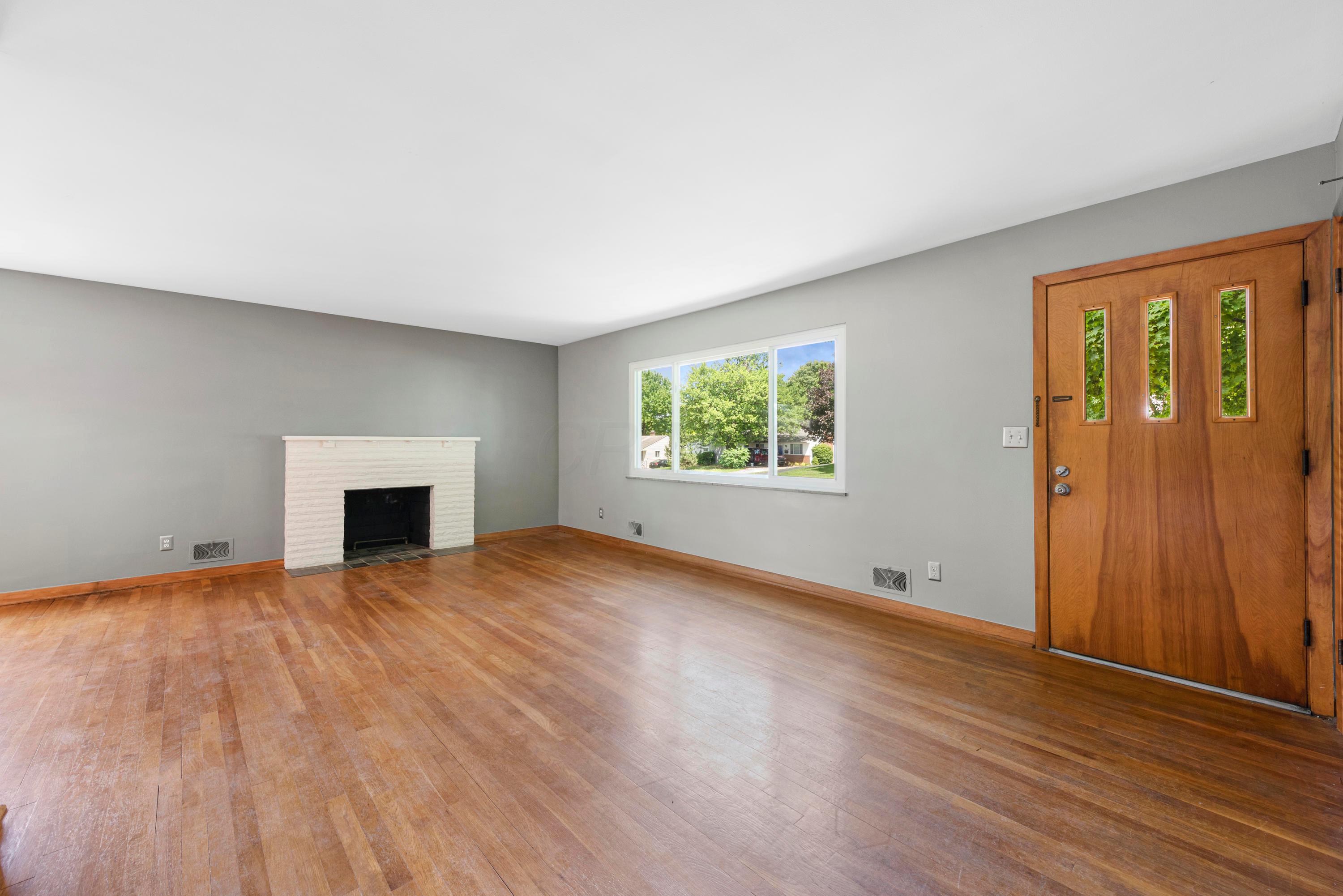 2737 Shrewsbury Road Columbus, OH 43221 - Photo 7 of 33