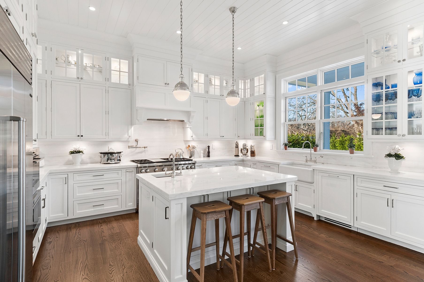 107 Wickapogue Road Southampton, NY 11968 - Photo 3 of 18