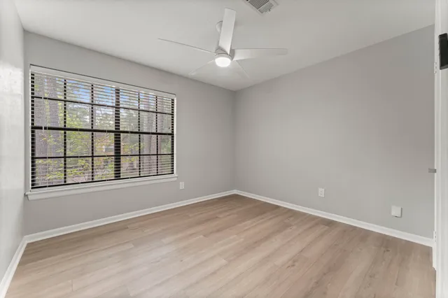 $490,000 | 105 Eagle Rock Circle, The Woodlands, TX 77381