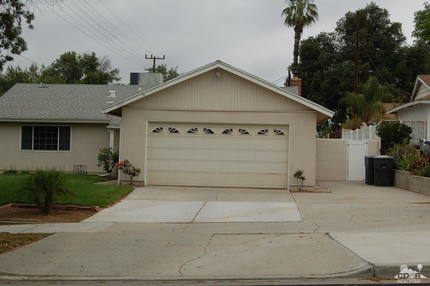 4591 Toyon Road Riverside, CA 92504 - Photo 28 of 40 a view of a house with garage