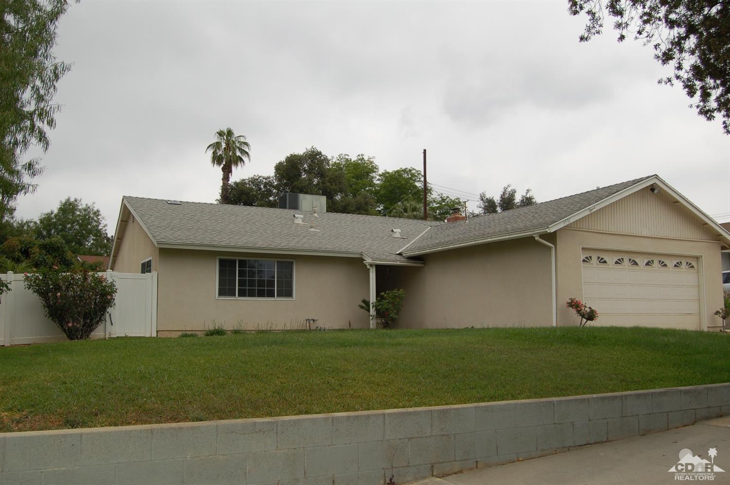 4591 Toyon Road Riverside, CA 92504 - Photo 29 of 40 a house view with a garden space