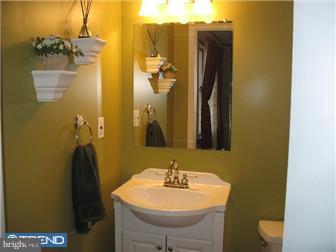 417 Maplewood Road Springfield, PA 19064 - Photo 6 of 12