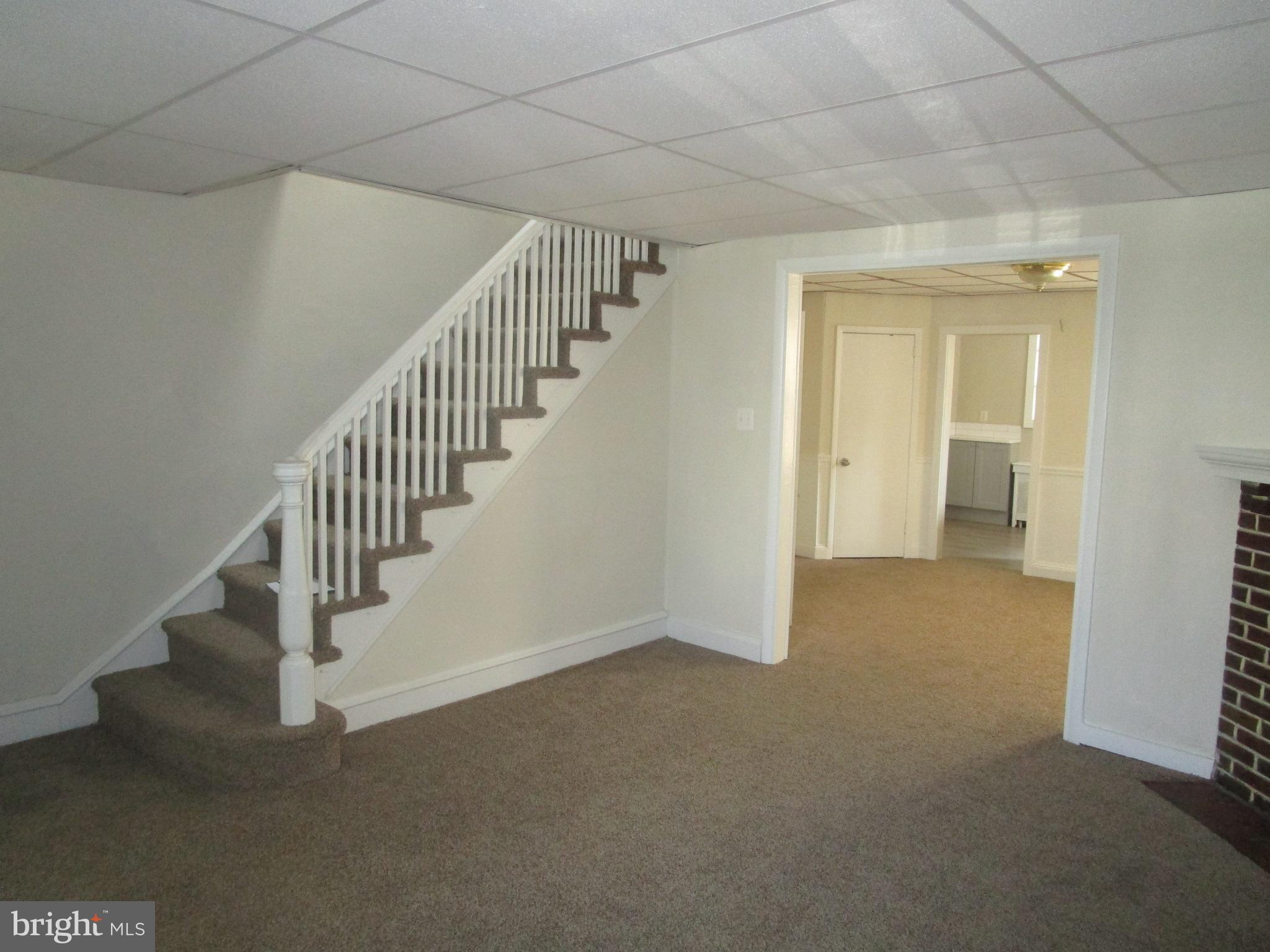 7262 Calvin Road Upper Darby, PA 19082 - Photo 6 of 24 Living Room