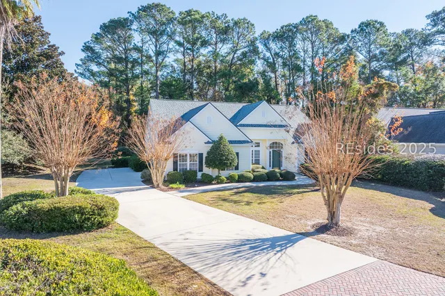 $649,900 | 7 Crescent Circle, Bluffton, SC 29910