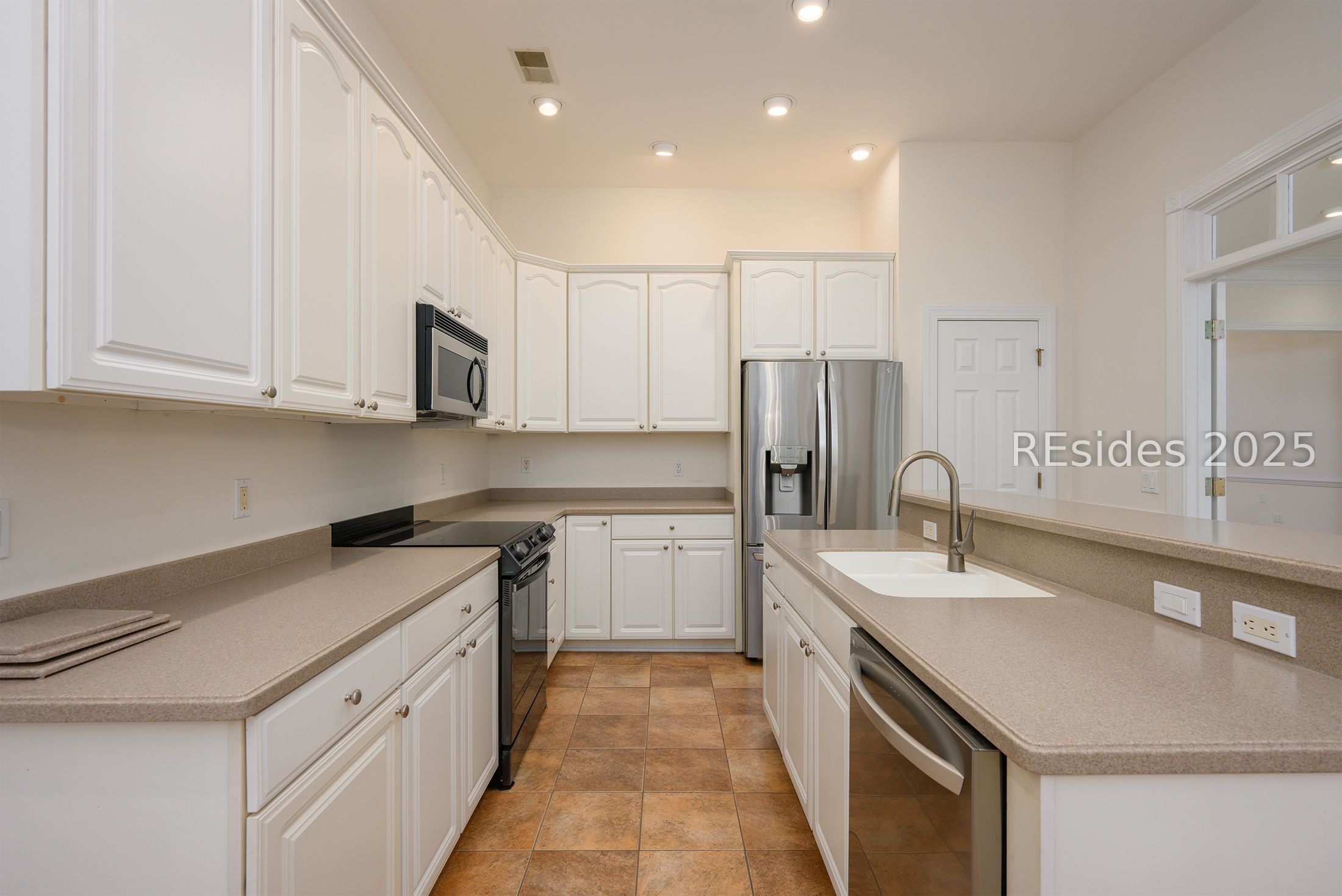 7 Crescent Circle Bluffton, SC 29910 - Photo 17 of 53 Corian counters & newer appliances.