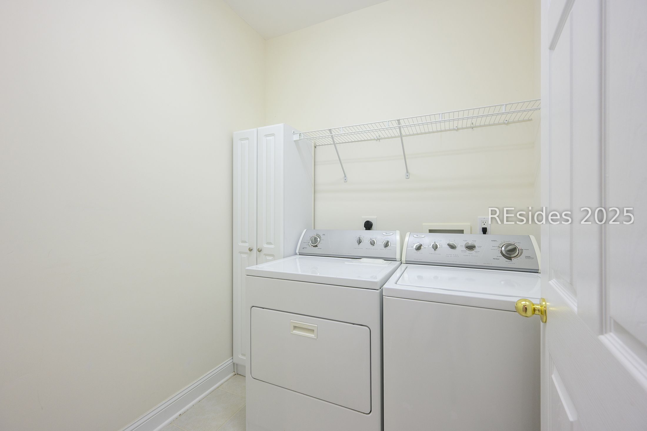 7 Crescent Circle Bluffton, SC 29910 - Photo 37 of 53 Separate laundry room.