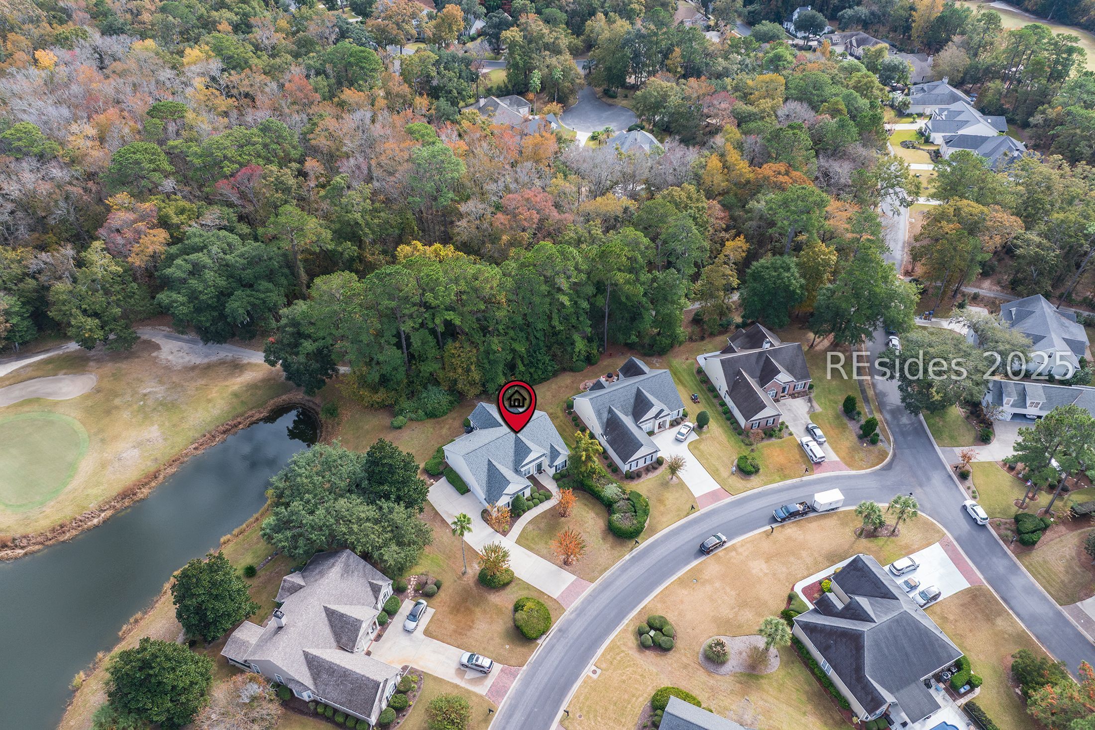 7 Crescent Circle Bluffton, SC 29910 - Photo 6 of 53 Notice MUCH longer driveway than most.