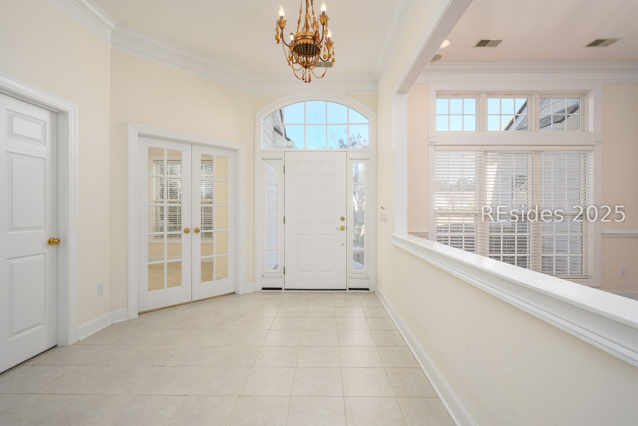 7 Crescent Circle Bluffton, SC 29910 - Photo 8 of 53 Tiled foyer is wide and welcoming.