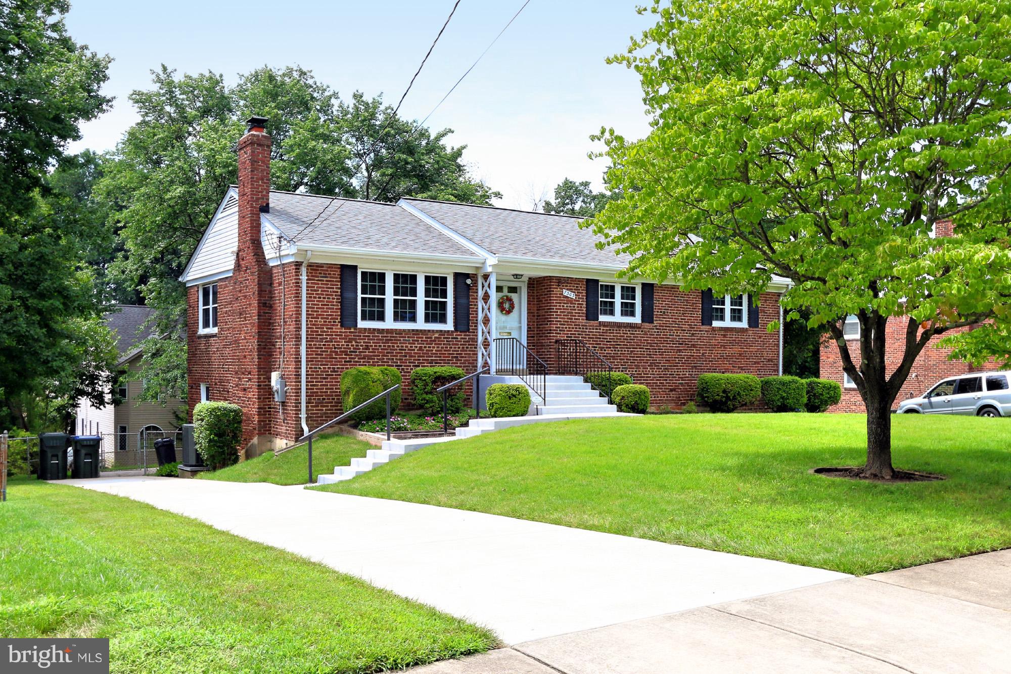 7303 Inzer Street Springfield, VA 22151 - Photo 2 of 30 Exterior (Front)