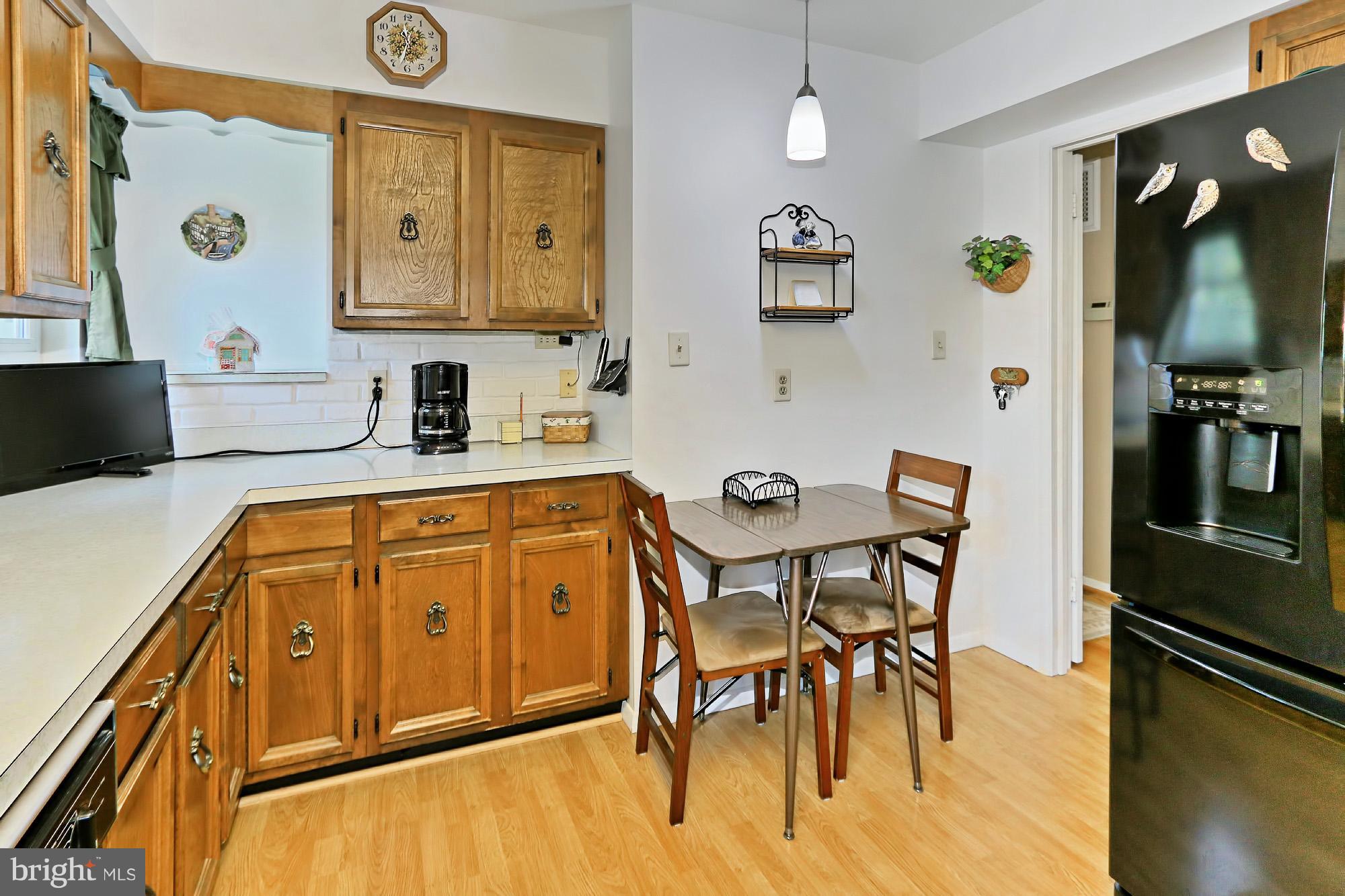 7303 Inzer Street Springfield, VA 22151 - Photo 11 of 30 Kitchen
