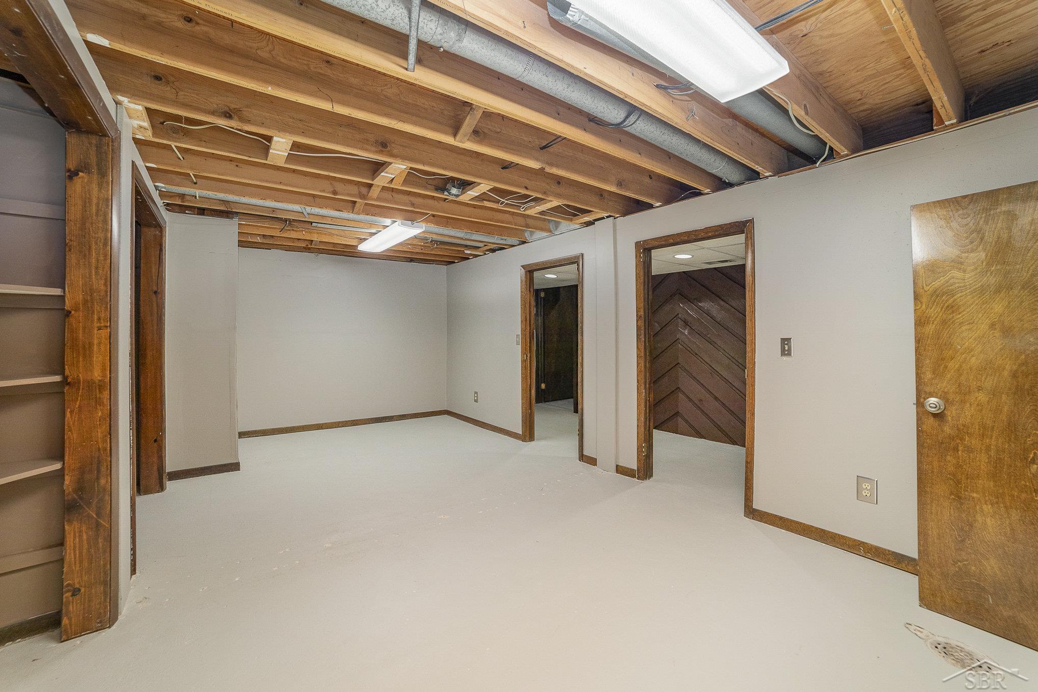1544 South Miller Road Saginaw, MI 48609 - Photo 28 of 47 50133771-EC6C0461-59E0-4D6A-ADB1-B7EA36991F63.JPG