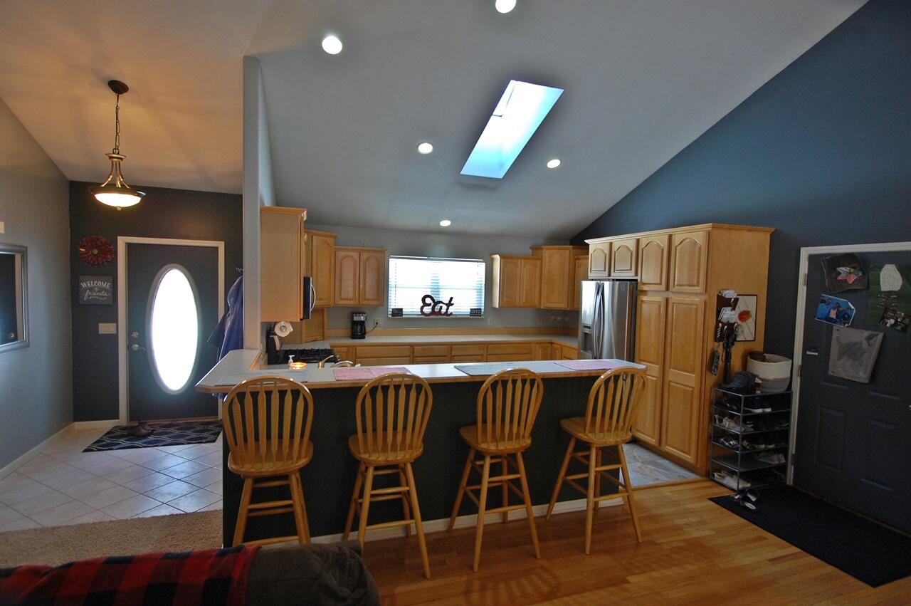 8760 Rambling Way Canadian Lakes, MI 49346 - Photo 4 of 28 5 Kitchen