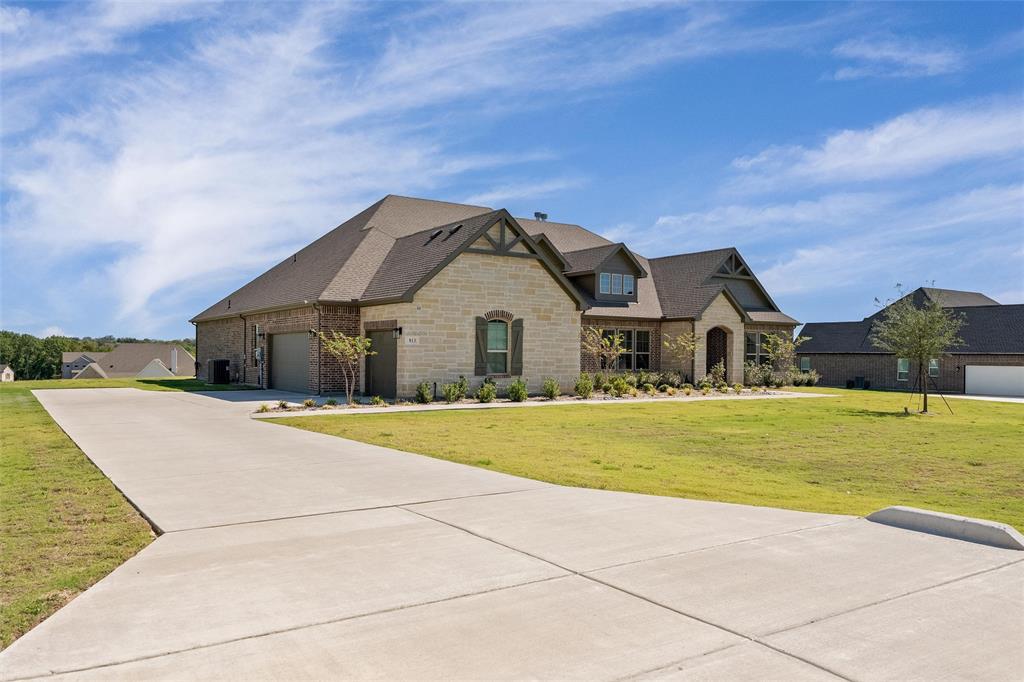 813 Vly Rdg Road Van Alstyne, TX 75495 - Photo 3 of 40 Gallery Image 3
