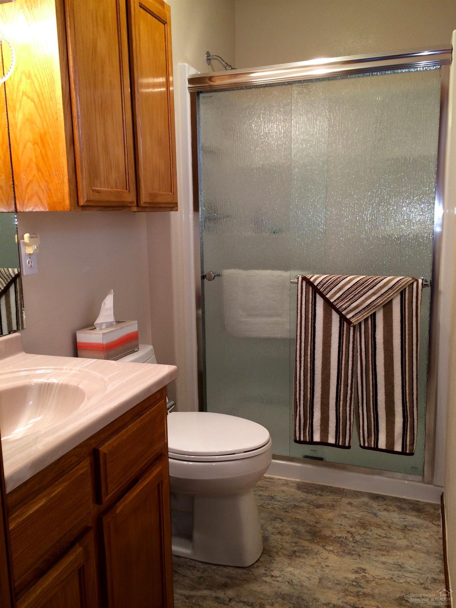 2210 Northeast Wells Acres Road Bend, OR 97701 - Photo 14 of 24 Gallery Image 14