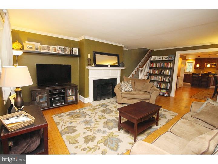 2935 Berkley Road Ardmore, PA 19003 - Photo 3 of 24 Living Room