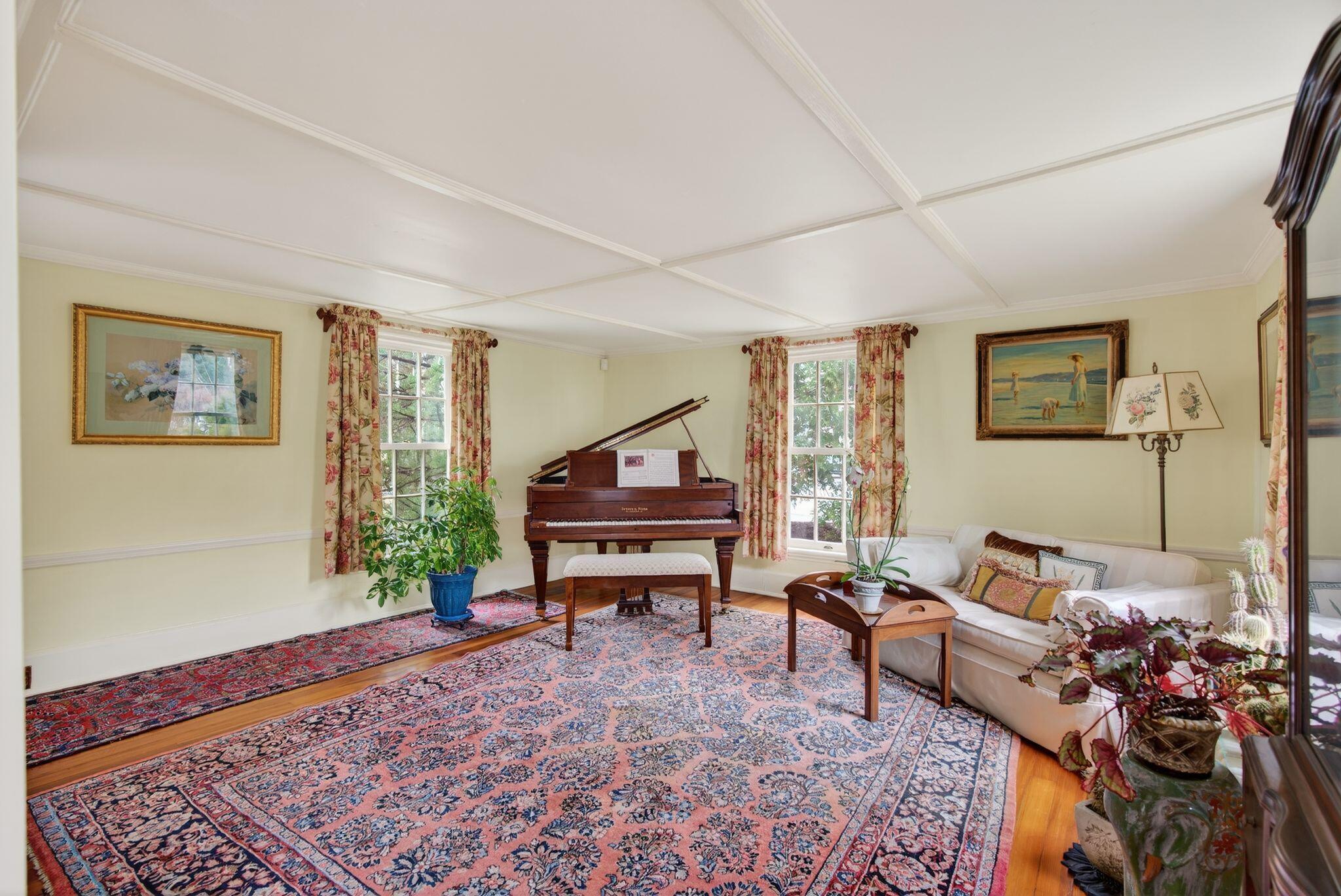 9 Summer Street Kennebunk, ME 04043 - Photo 6 of 38 9 Summer Street