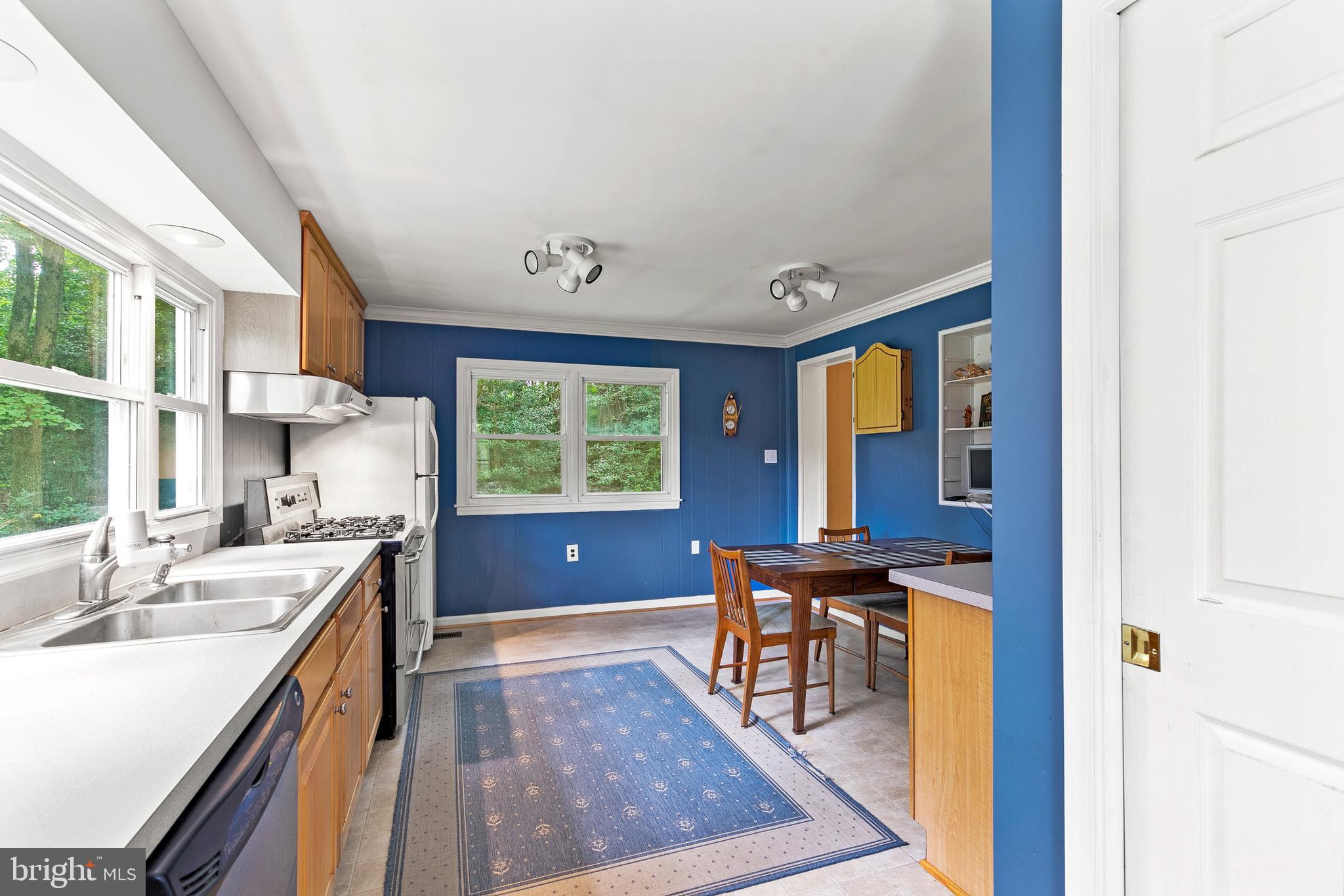 8307 Dock Road Pasadena, MD 21122 - Photo 16 of 30 Gallery Image 16