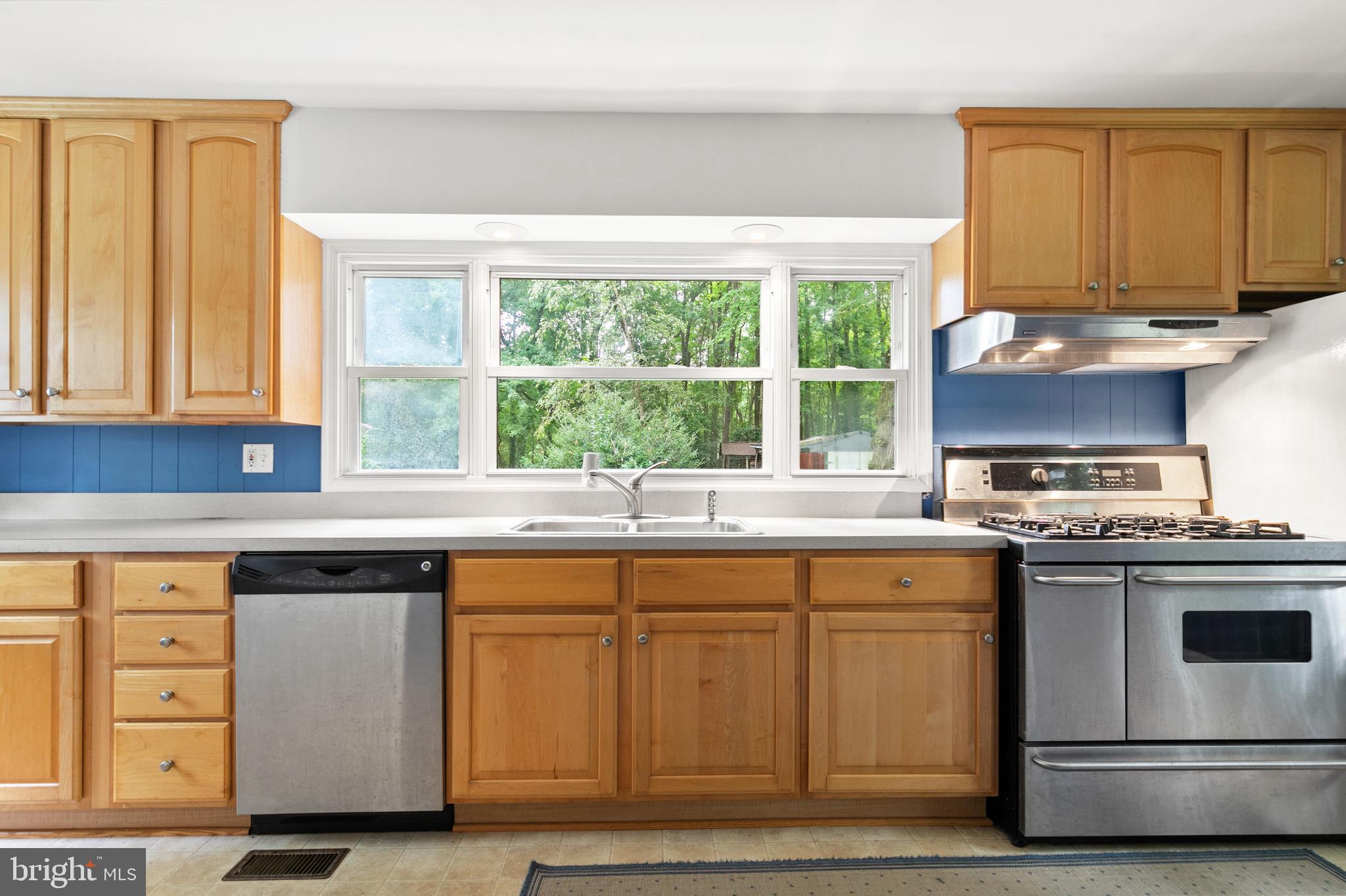 8307 Dock Road Pasadena, MD 21122 - Photo 17 of 30 Gallery Image 17