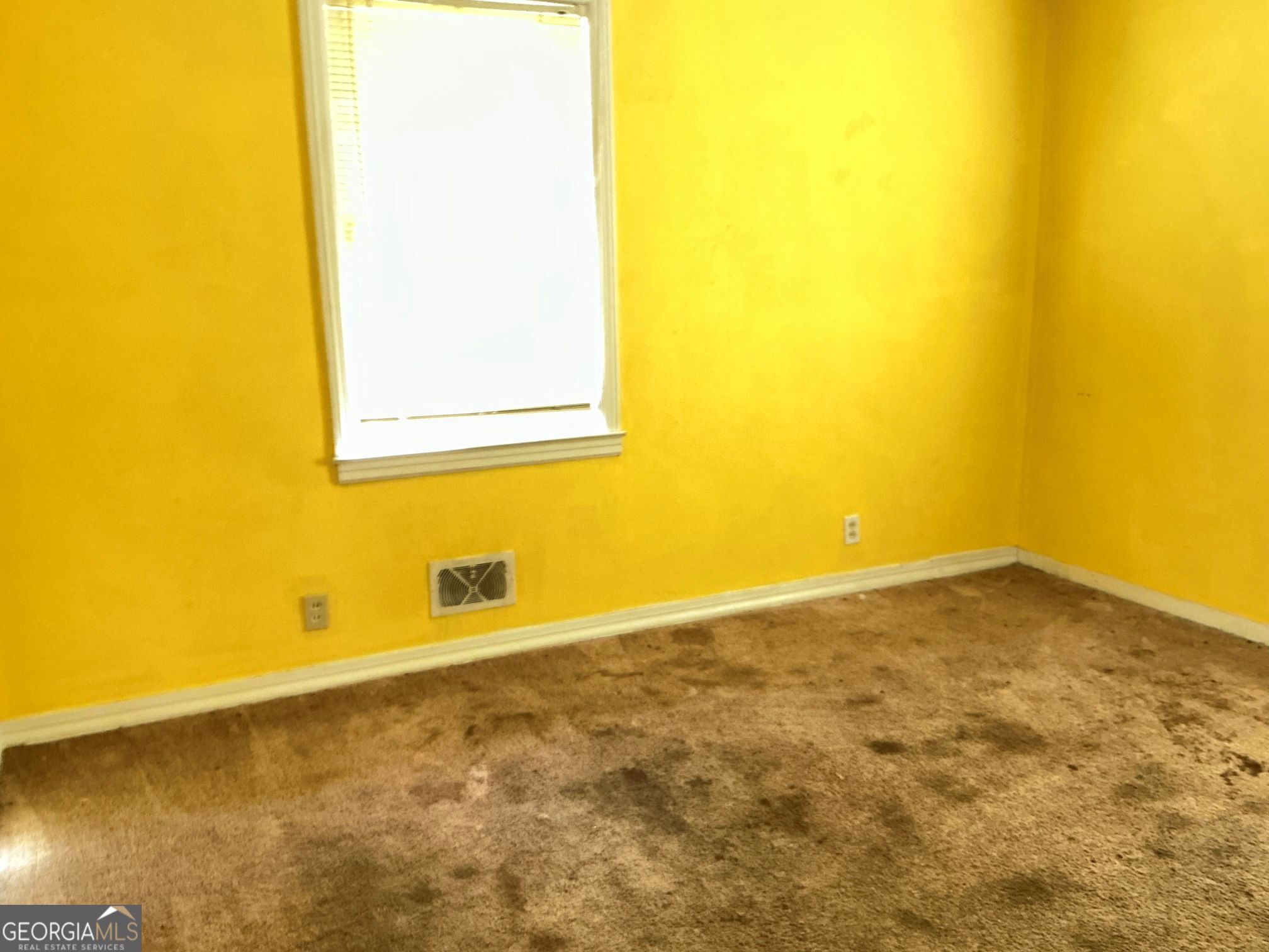 135 Brookside Drive Elberton, GA 30635 - Photo 18 of 22 a view of an empty room