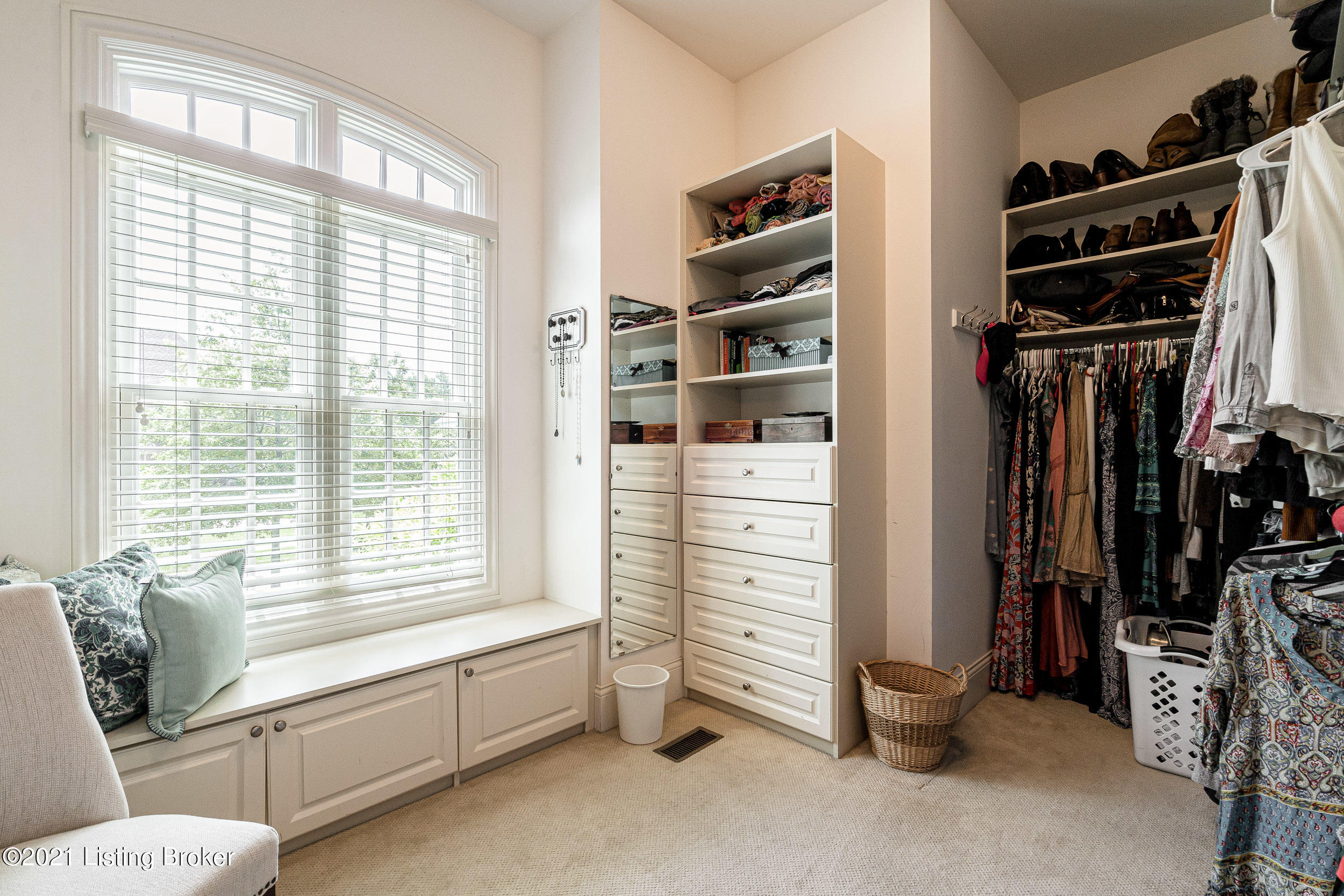 5407 Farm Ridge Lane Prospect, KY 40059 - Photo 56 of 111 large closet #1