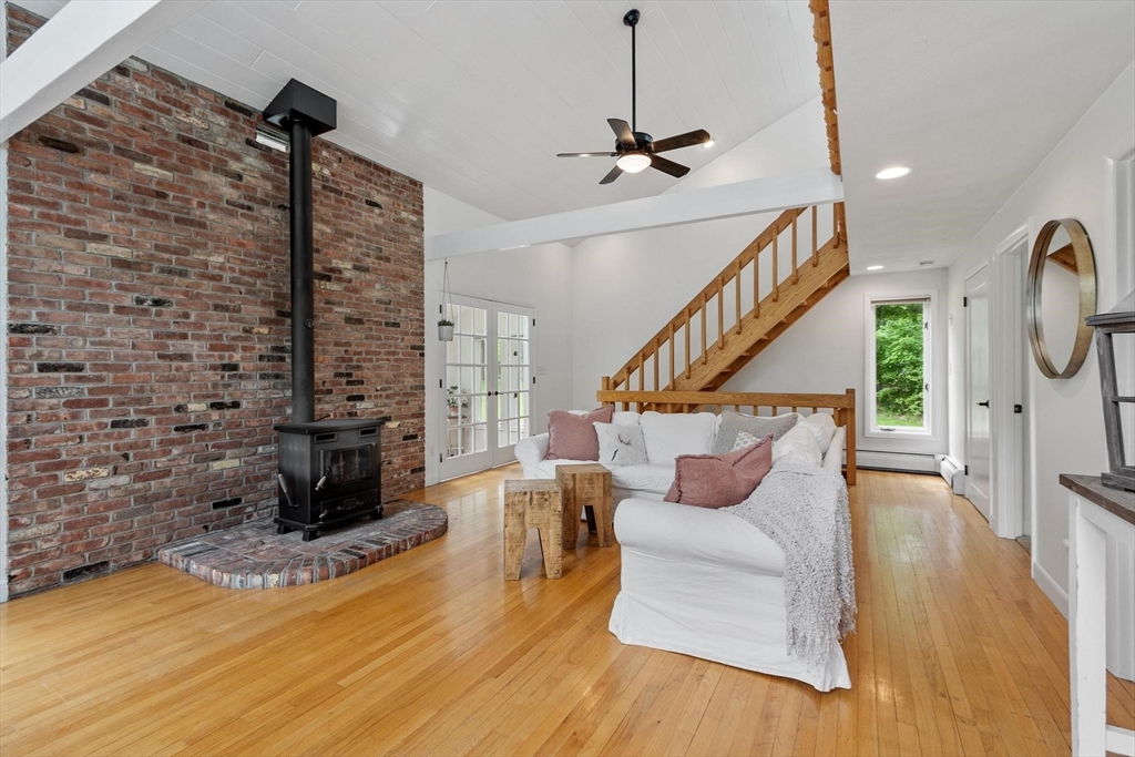 592 Sugar Road Bolton, MA 01740 - Photo 8 of 42 Gallery Image 8