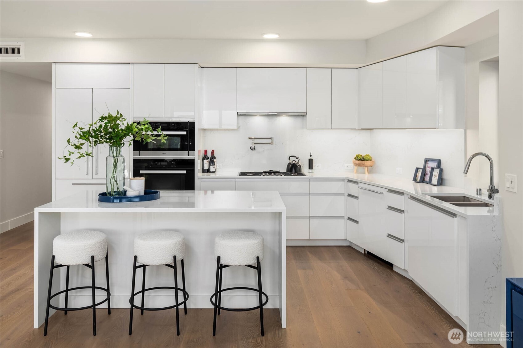 1250 Alki Avenue Southwest, Unit 2A Seattle, WA 98116 - Photo 11 of 40