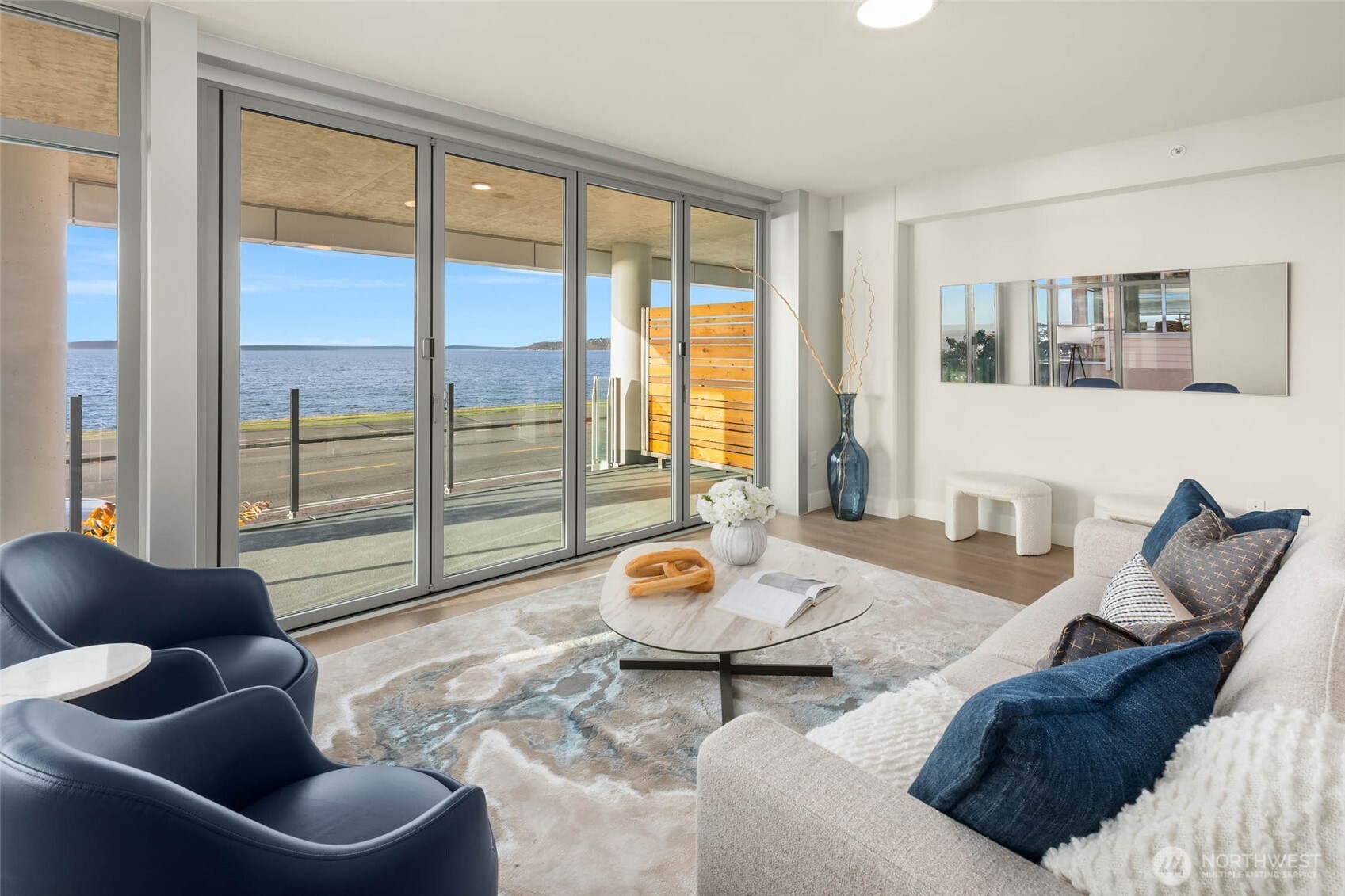 1250 Alki Avenue Southwest, Unit 2A Seattle, WA 98116 - Photo 3 of 40
